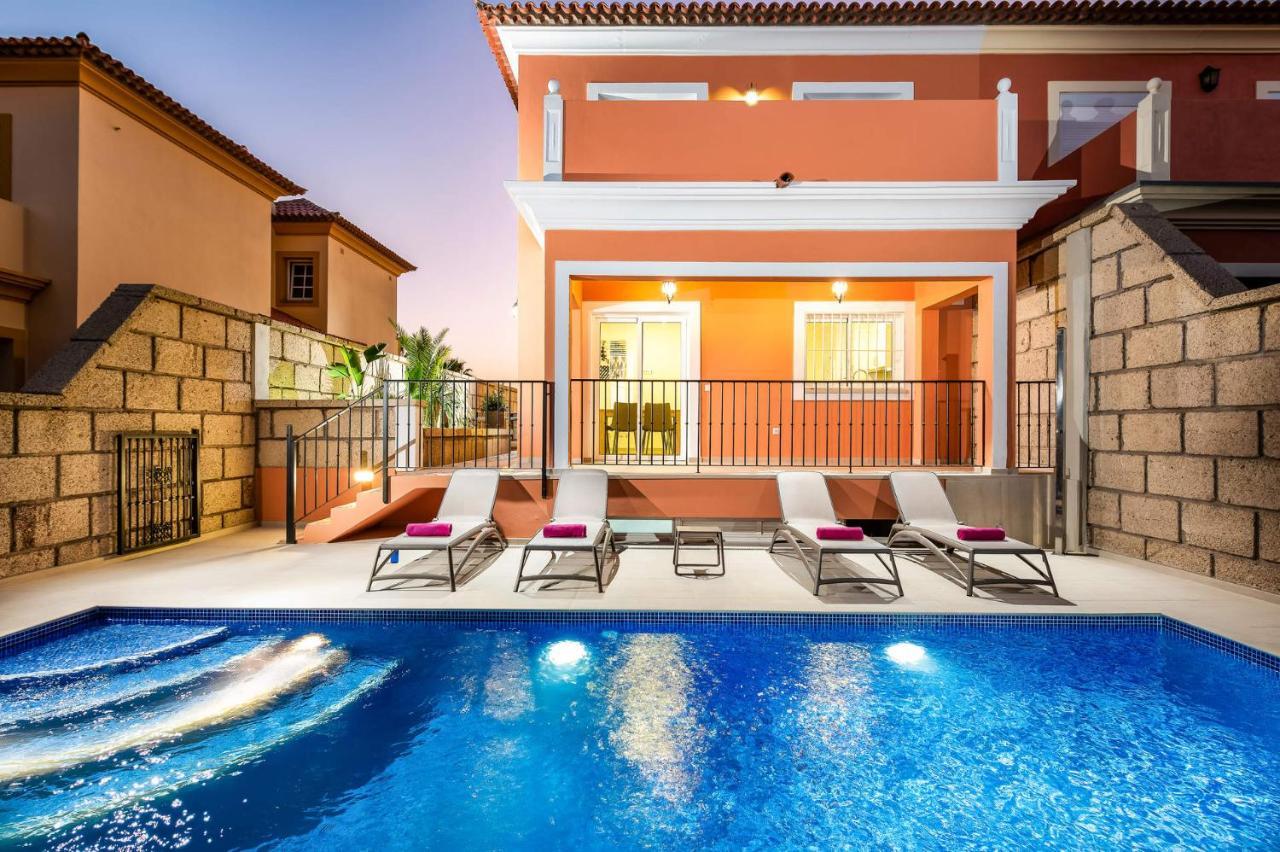 Villa Isotta By Villa Plus أذيخي المظهر الخارجي الصورة